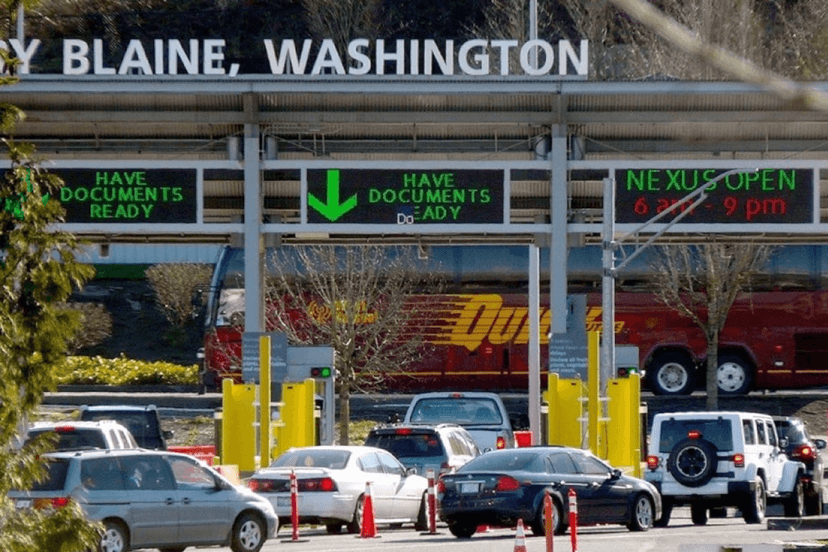 Cruce de garitas en Blaine: Pacific Highway, Arco de la Paz y Point Roberts Cruce de garitas en Blaine: Pacific Highway, Arco de la Paz y Point Roberts
